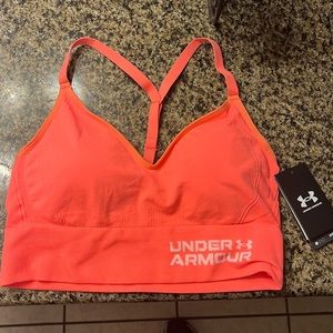 Seamless under armour bra size large.